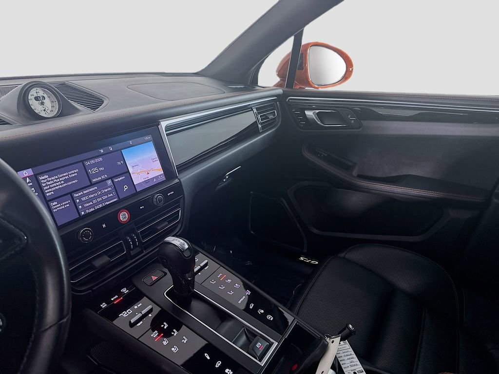 Certified 2024 Porsche Macan GTS AWD/4WD image 26