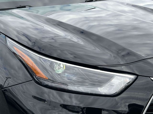 Used 2023 Toyota Highlander L FWD image 10