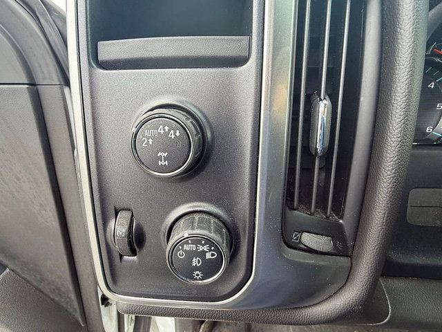 Used 2018 Chevrolet Silverado 1500 LT w/ All Star Edition image 25