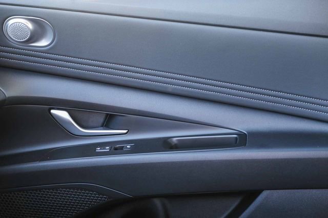 New 2026 Hyundai Elantra Limited FWD image 24