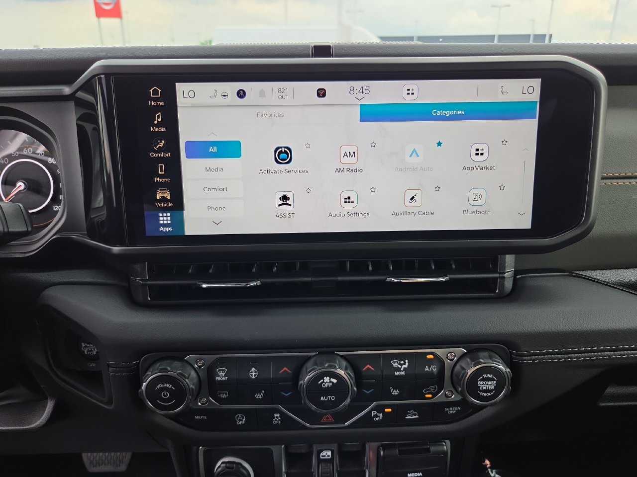 New 2026 Jeep Gladiator Mojave w/ Steel Bumper Group AWD/4WD image 24