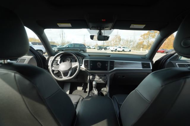 Used 2021 Volkswagen Atlas Cross Sport SE w/ Panoramic Sunroof Package image 25