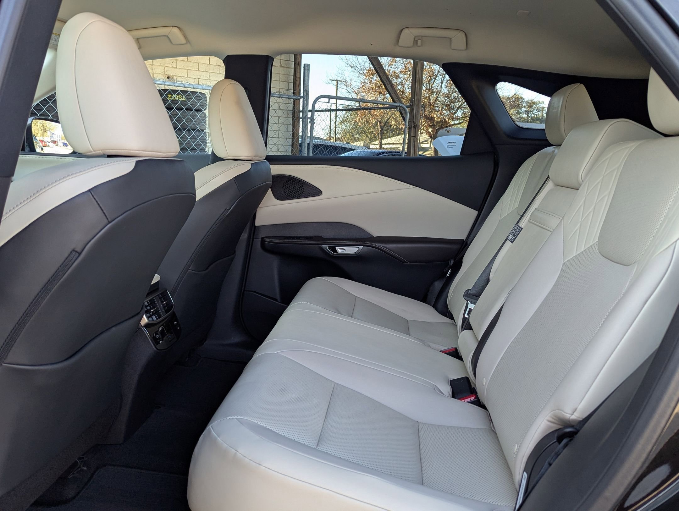 Used 2024 Lexus RX 350 FWD w/ Technology Package image 13