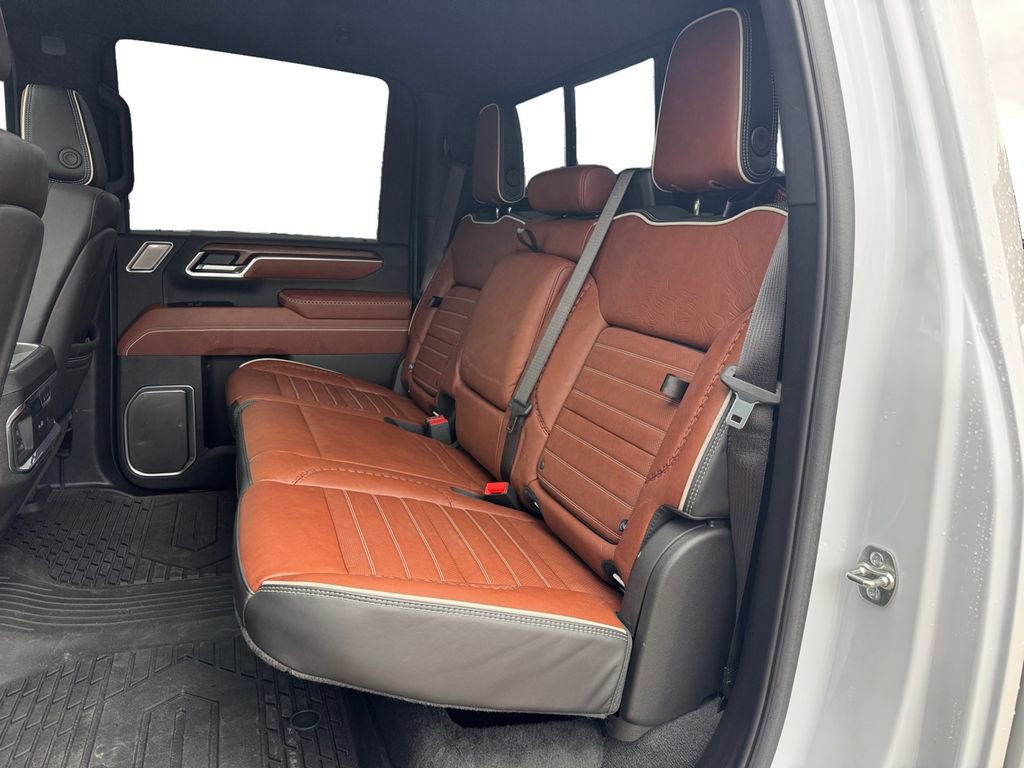 Used 2025 GMC Sierra 2500 Denali Ultimate image 16