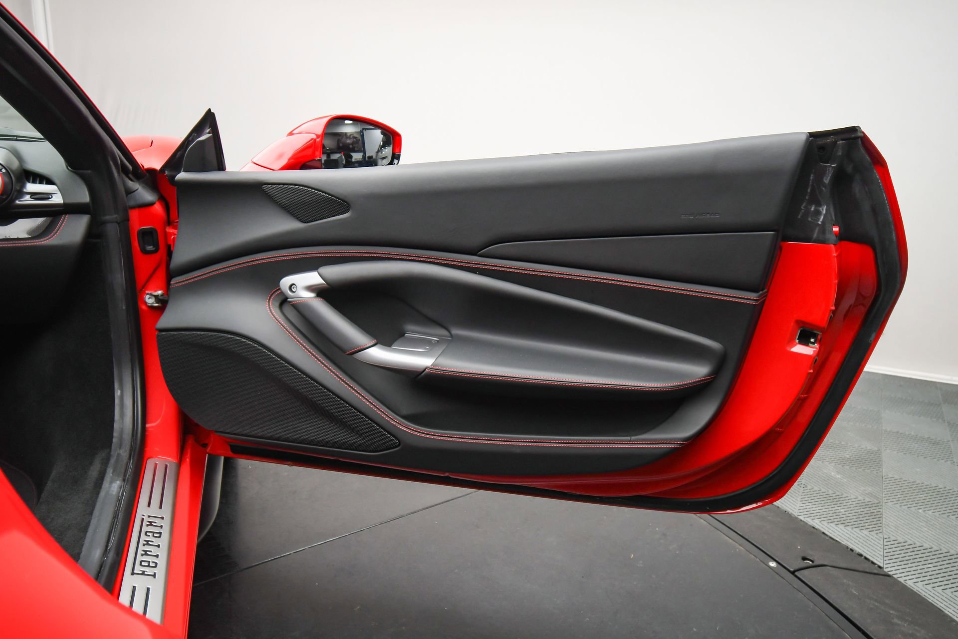 Used 2021 Ferrari F8 Tributo image 48