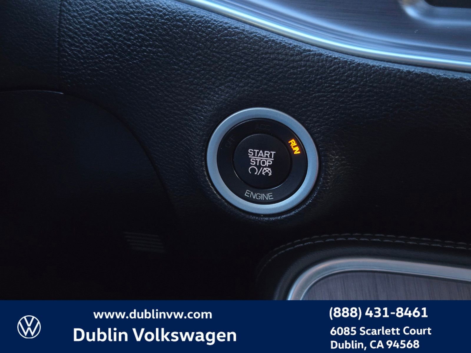 Used 2016 Dodge Challenger R/T image 17