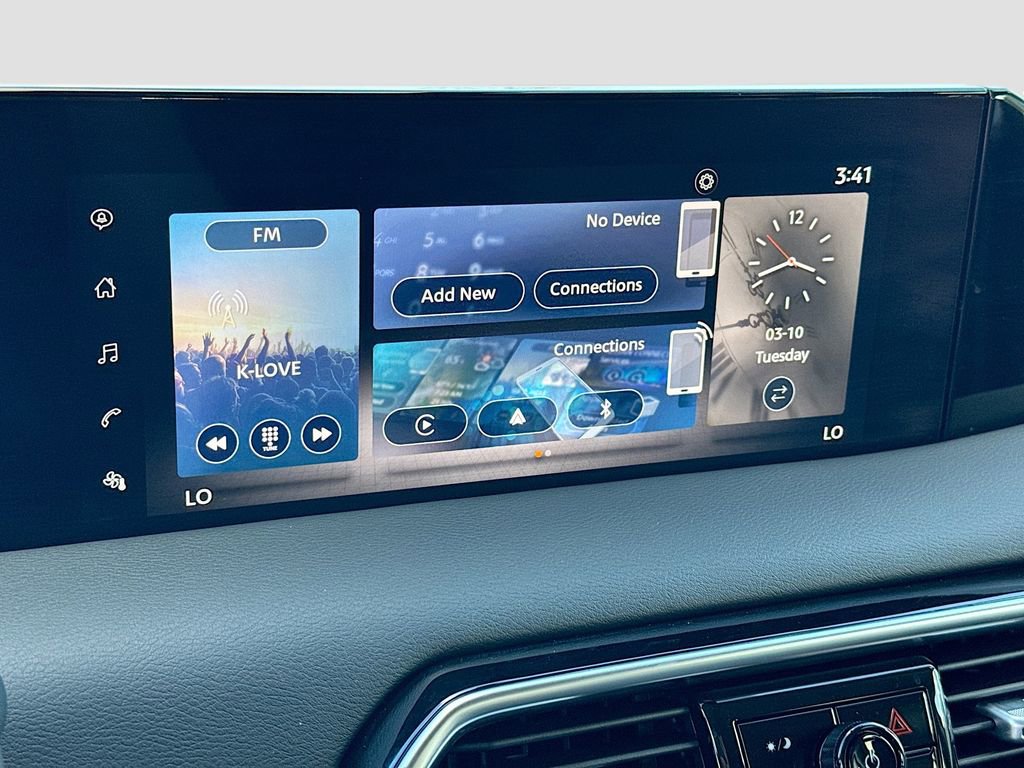 Used 2025 Nissan Armada SV image 14