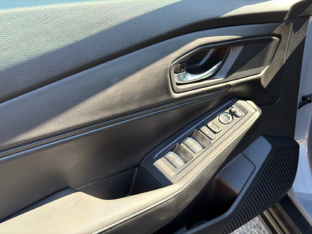 Used 2025 Honda Accord Sport image 13