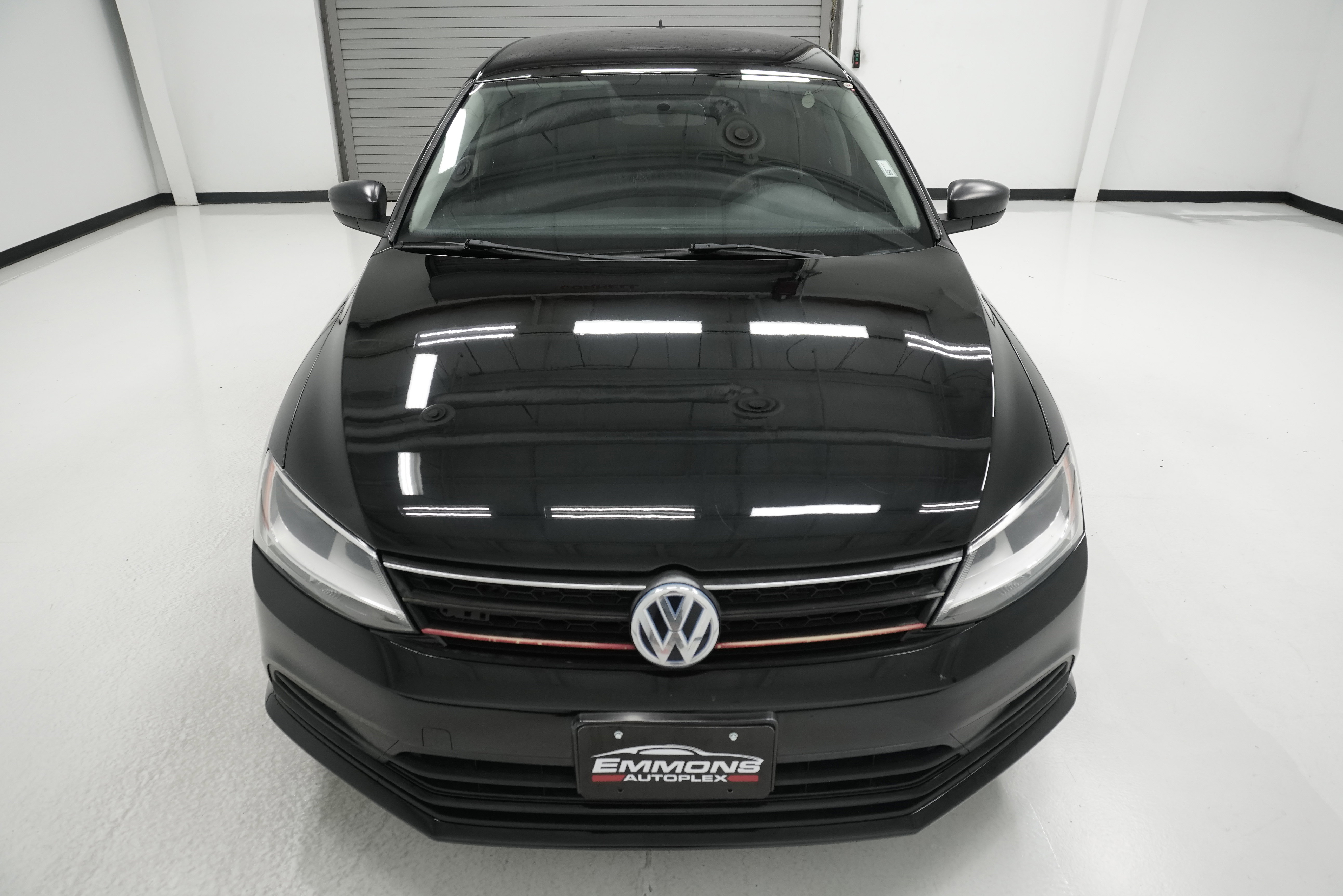 Used 2016 Volkswagen Jetta SE FWD image 2