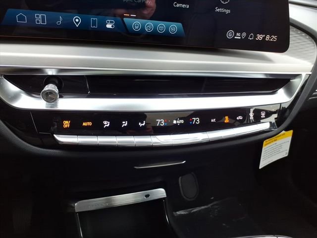 New 2026 Cadillac Lyriq Luxury AWD/4WD image 31