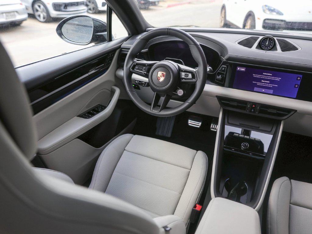New 2026 Porsche Macan Electric RWD image 30