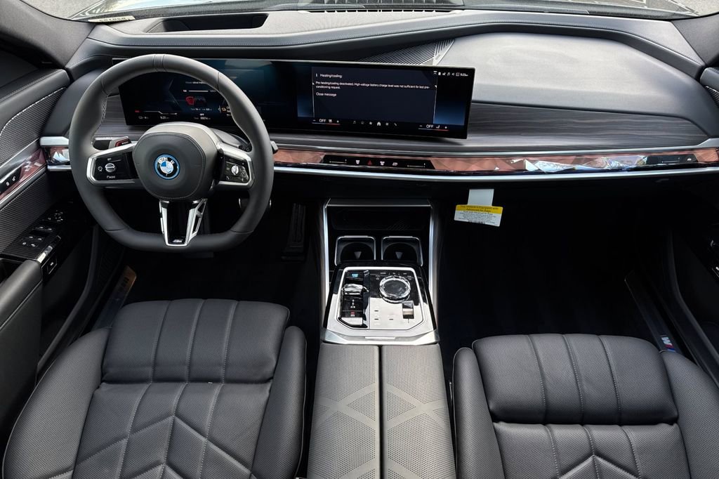 New 2026 BMW i7 xDrive60 w/ Executive Package image 14