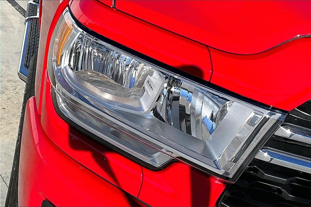 Used 2024 RAM 2500 Big Horn w/ Sport Appearance Package image 30