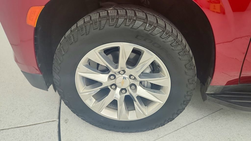 Used 2021 Chevrolet Suburban Premier image 31