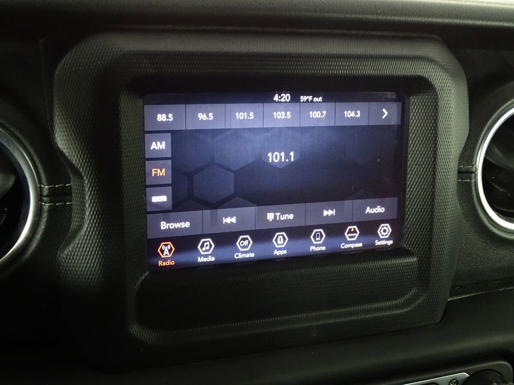 Used 2018 Jeep Wrangler Unlimited Sahara w/ Safety Group image 29