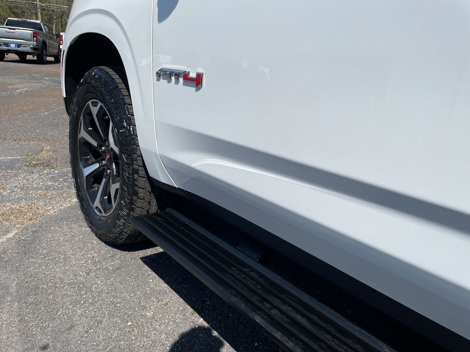 New 2026 GMC Yukon AT4 w/ AT4 Premium Plus Package image 23