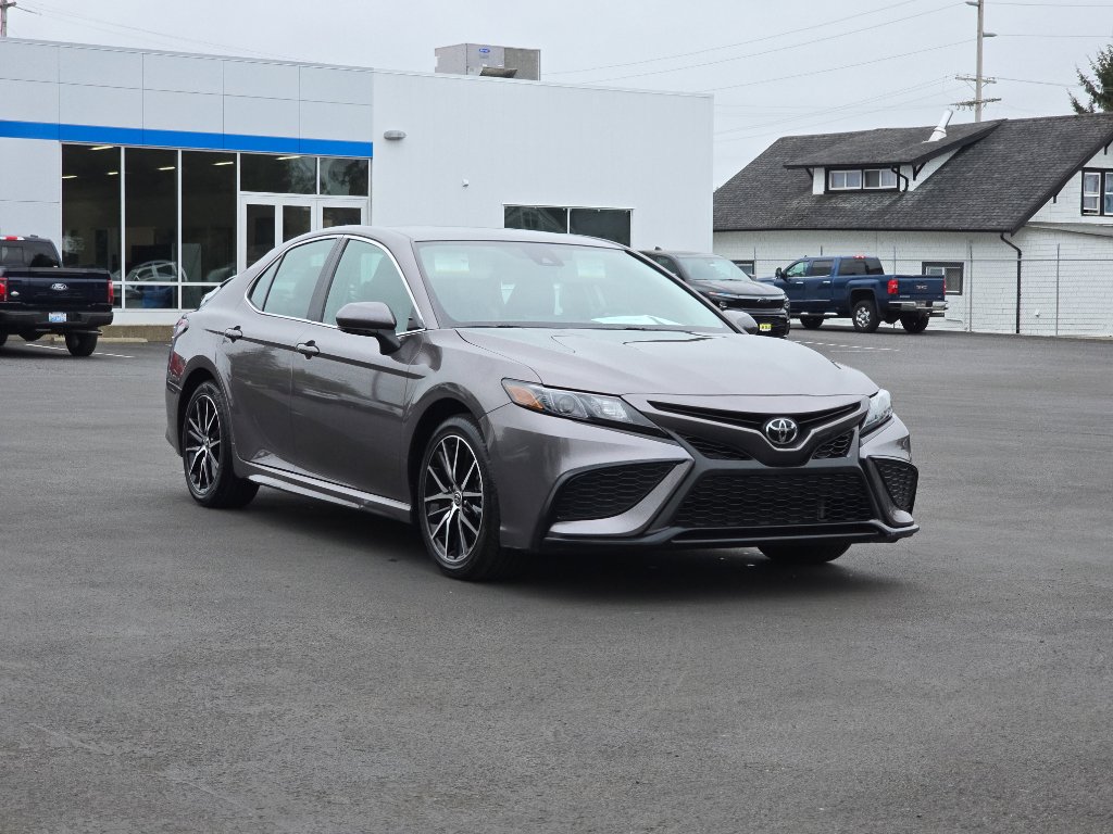 Certified 2024 Toyota Camry SE image 2