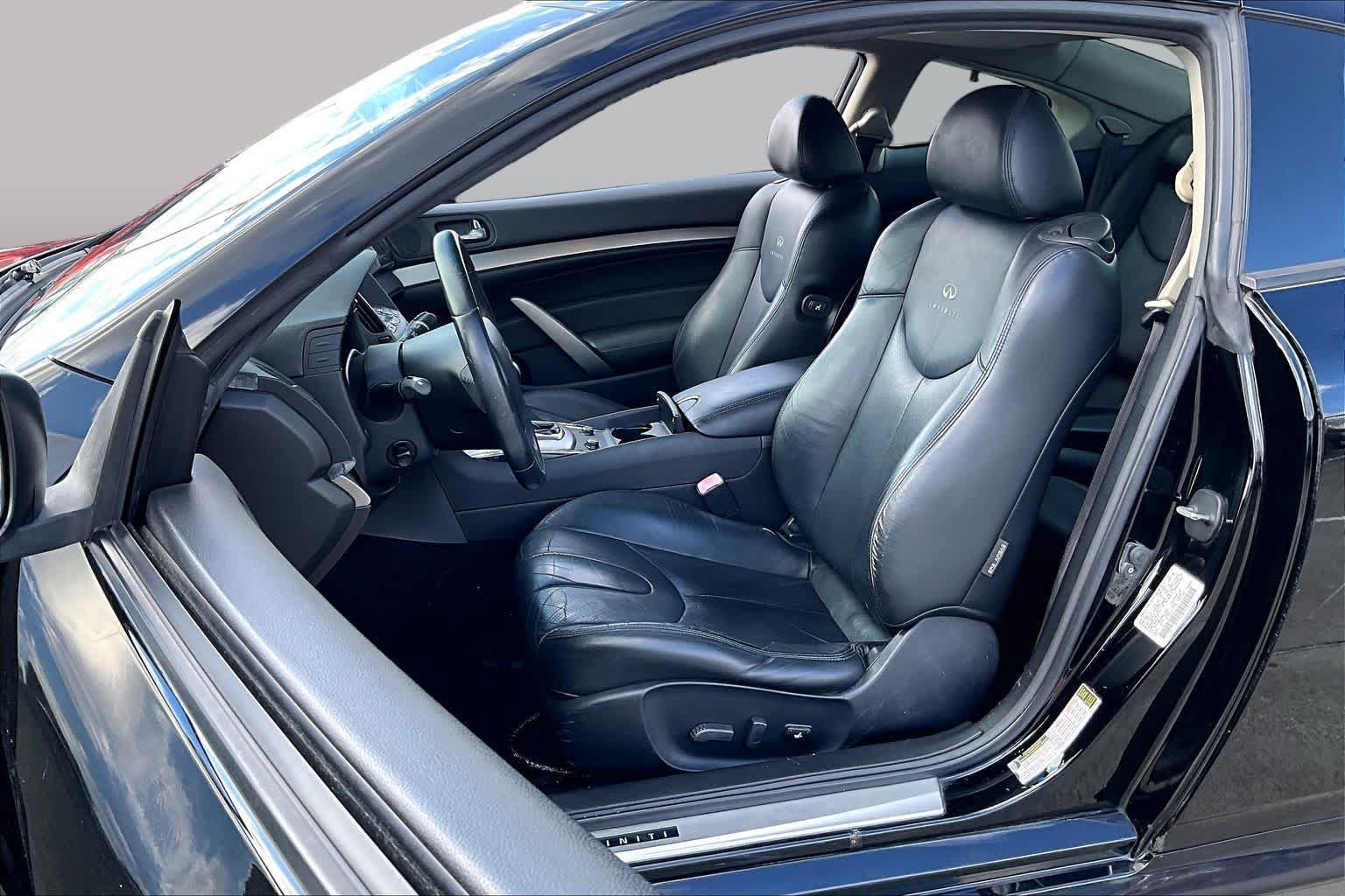 Used 2011 INFINITI G37 Journey w/ Premium Pkg RWD image 7