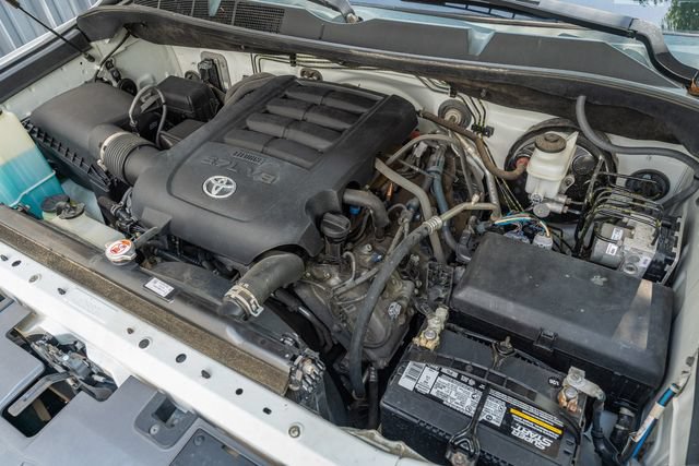 Used 2019 Toyota Tundra SR5 w/ TRD Off Road Package AWD/4WD image 11