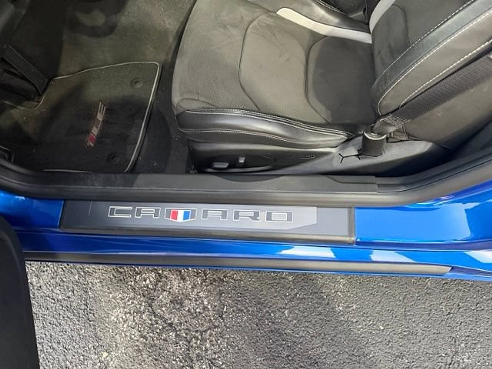 Used 2018 Chevrolet Camaro SS RWD image 11