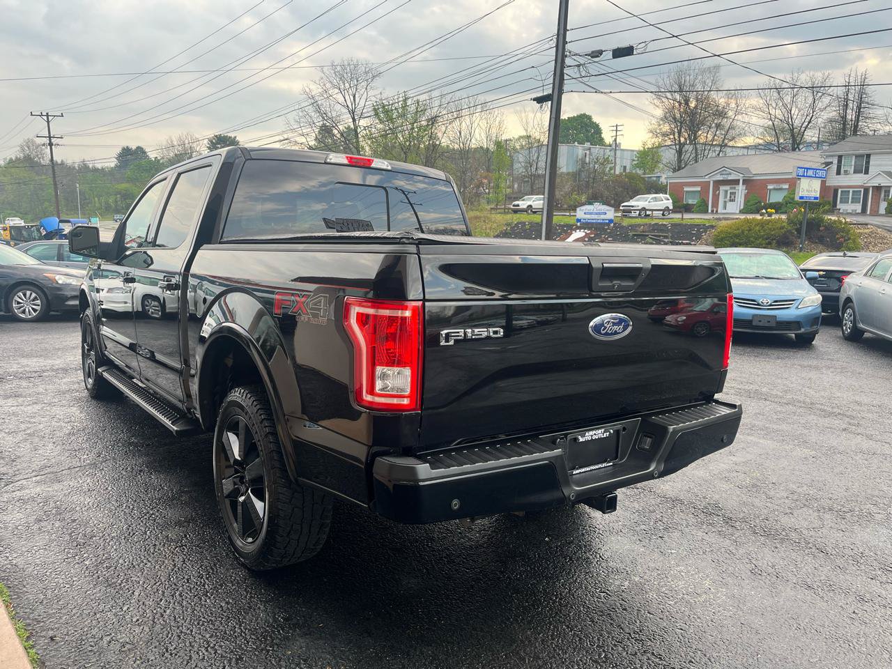 Used 2016 Ford F150 XLT w/ Equipment Group 302A Luxury AWD/4WD image 8