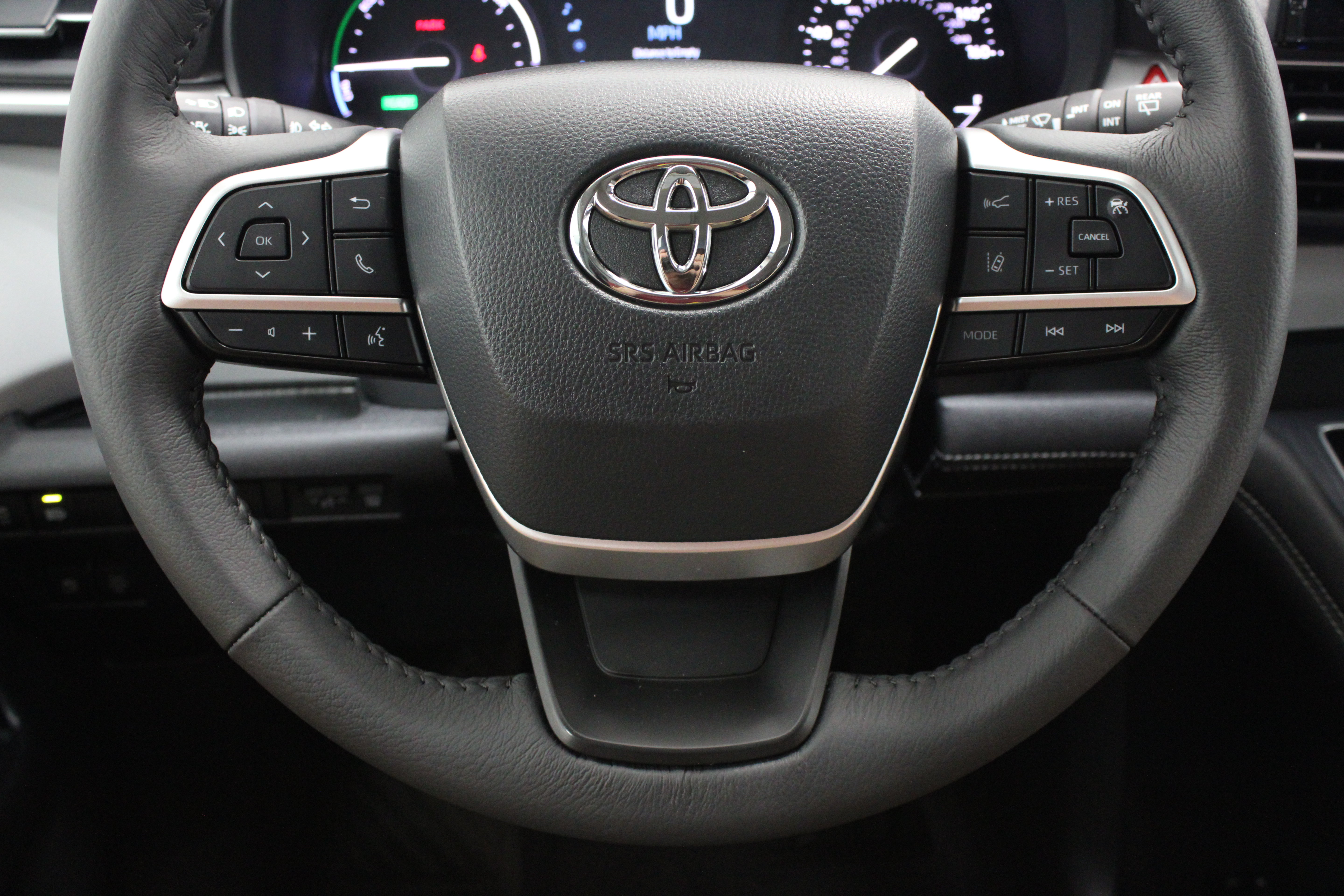 Certified 2026 Toyota Sienna XLE FWD image 24