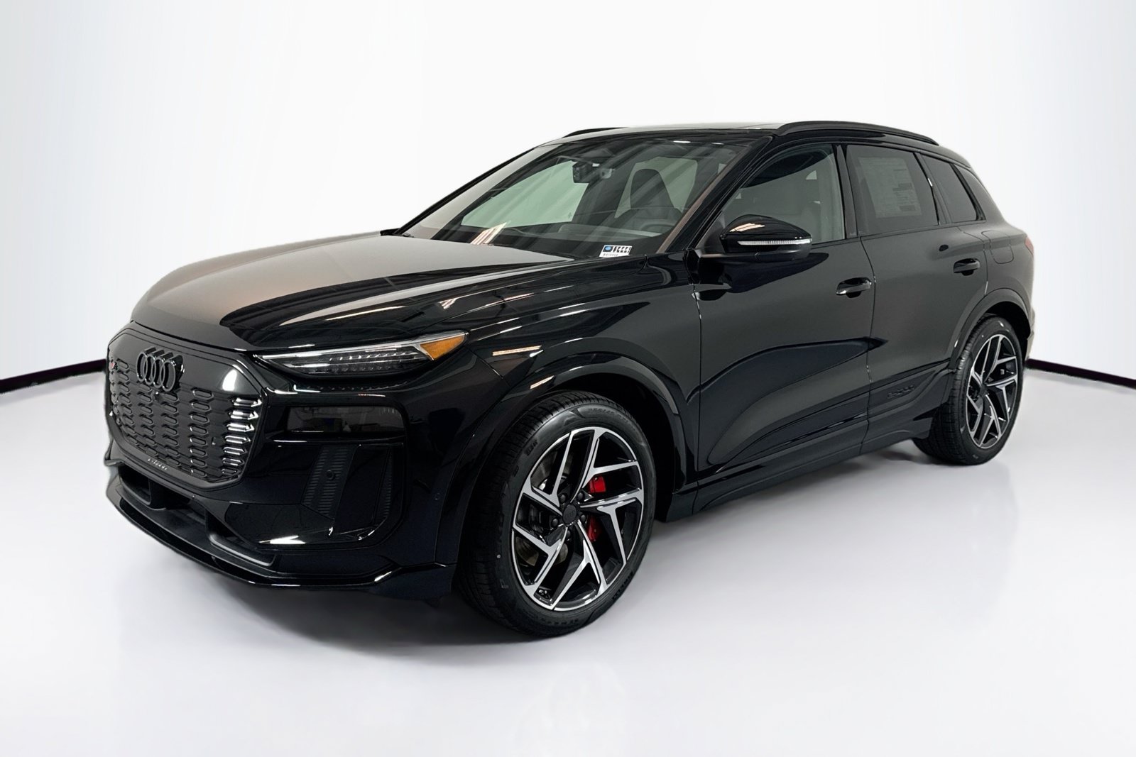 New 2027 Audi SQ6 e-tron Premium Plus AWD/4WD image 1