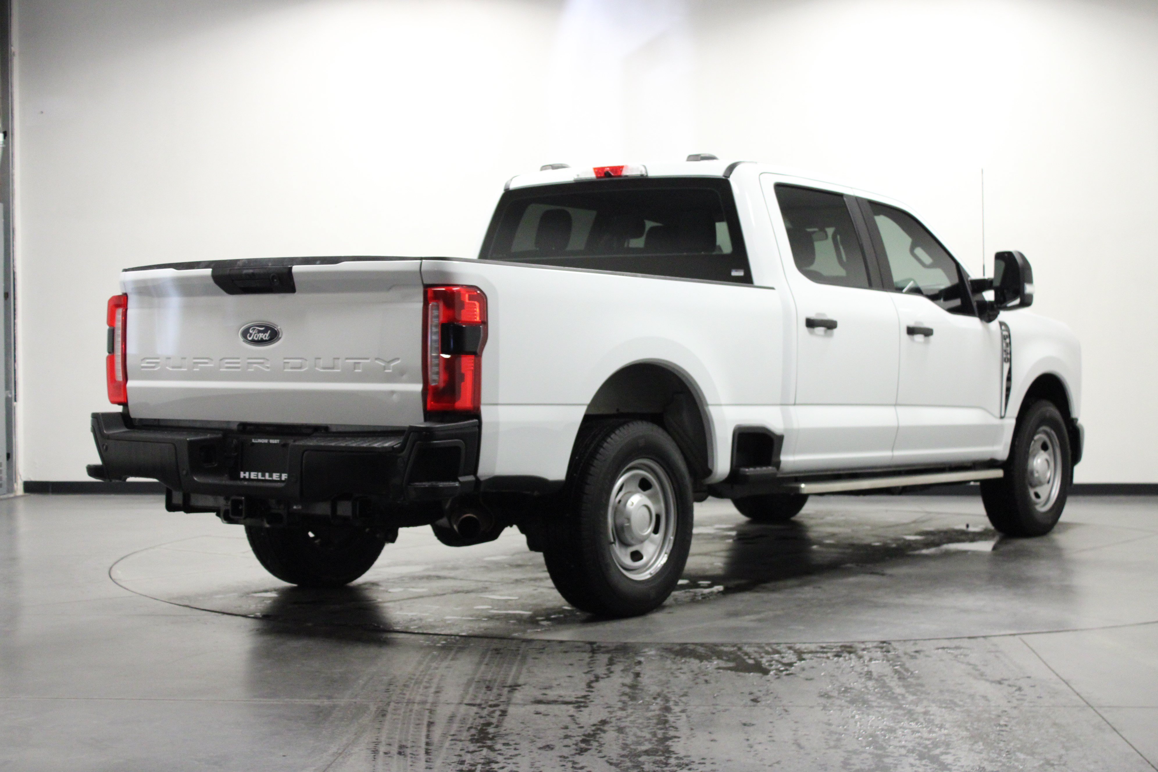 Used 2024 Ford F350 XL w/ 360-Degree Camera Package RWD image 4