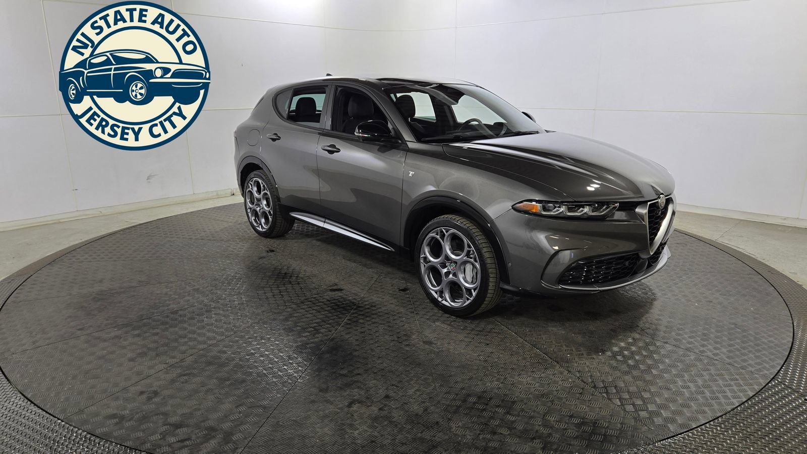 Used 2024 Alfa Romeo Tonale Ti w/ Active Assist Package AWD/4WD image 9