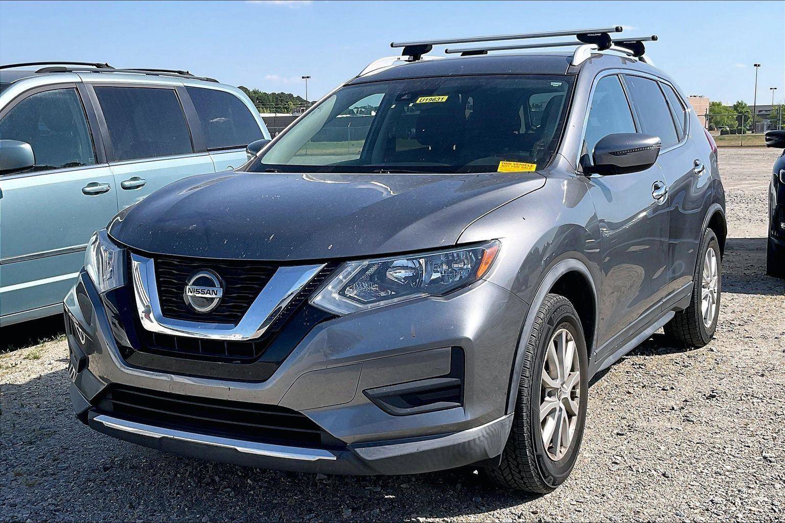 Used 2019 Nissan Rogue SV AWD/4WD image 2
