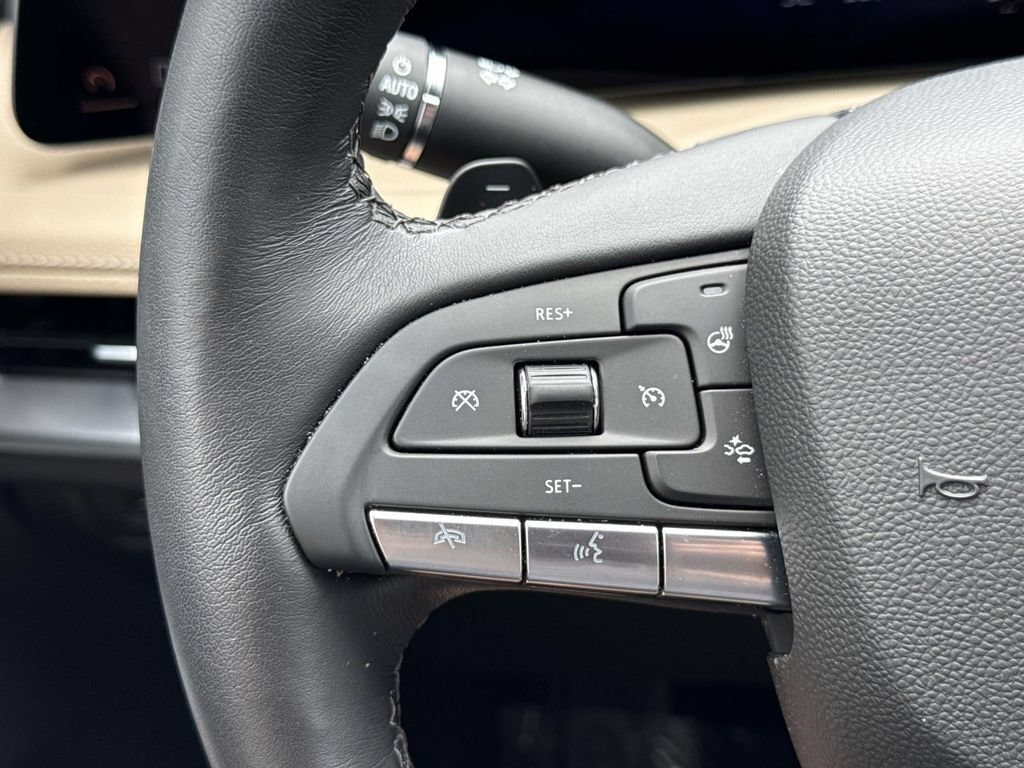 Certified 2024 Cadillac XT4 Premium Luxury w/ Active Safety Package AWD/4WD image 38