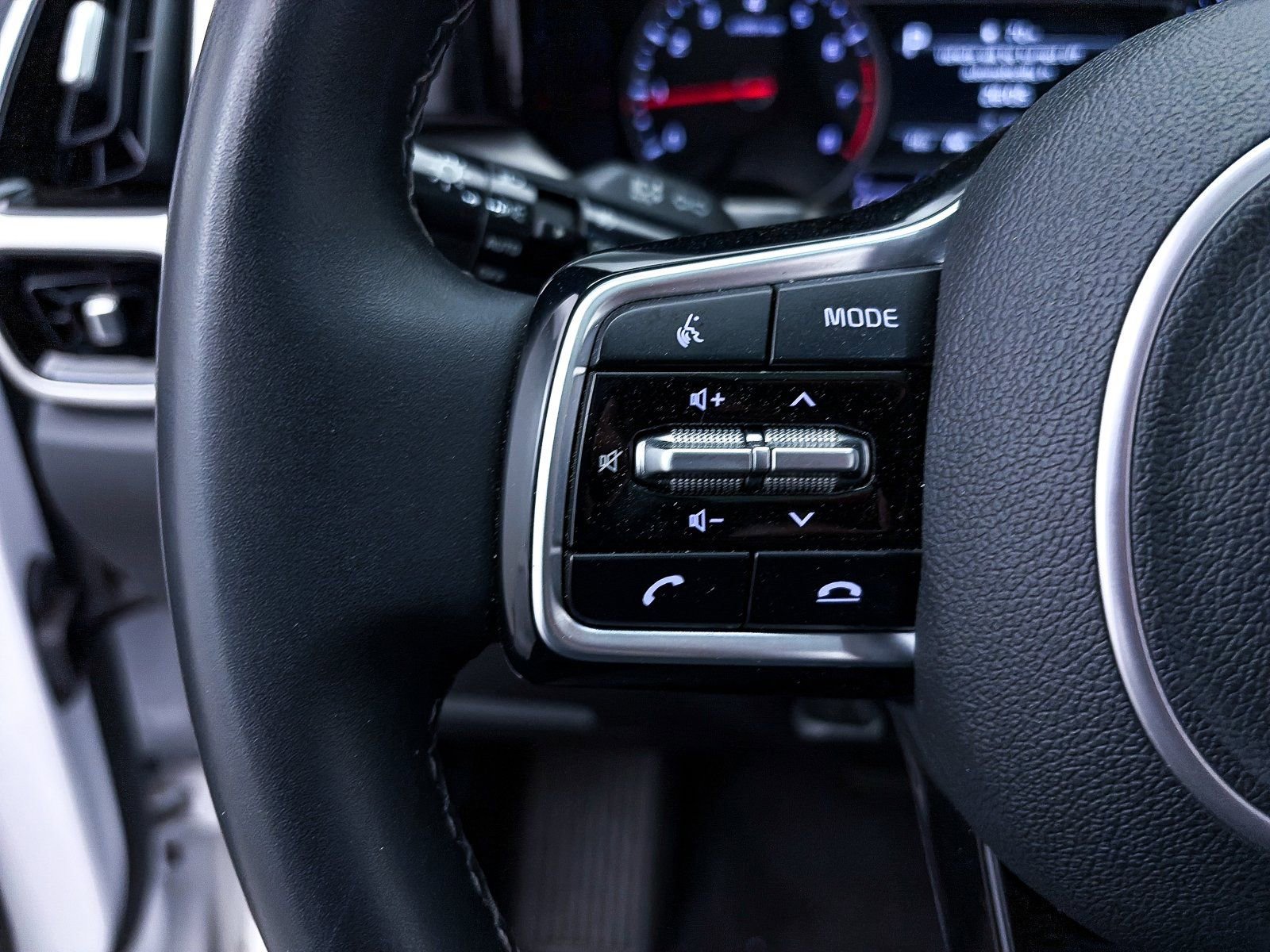 Used 2021 Kia Sorento SX image 31