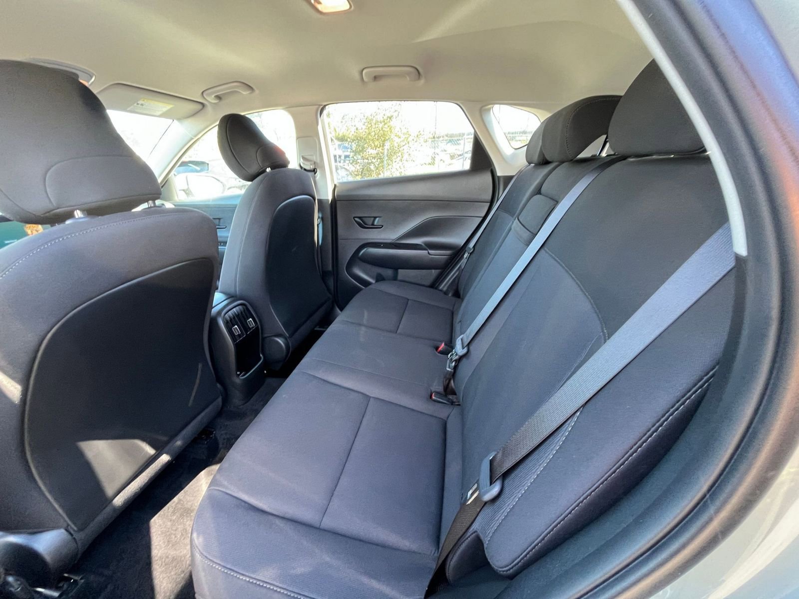 Used 2025 Hyundai Kona SEL image 25