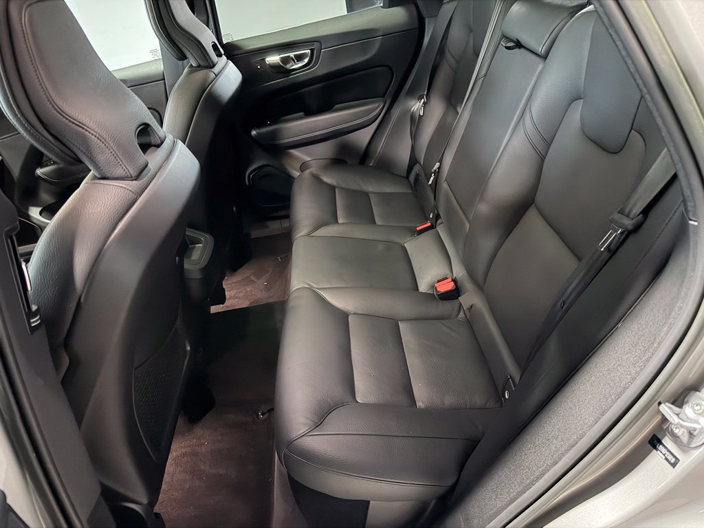 Used 2023 Volvo XC60 B5 Plus w/ Climate Package AWD/4WD image 16