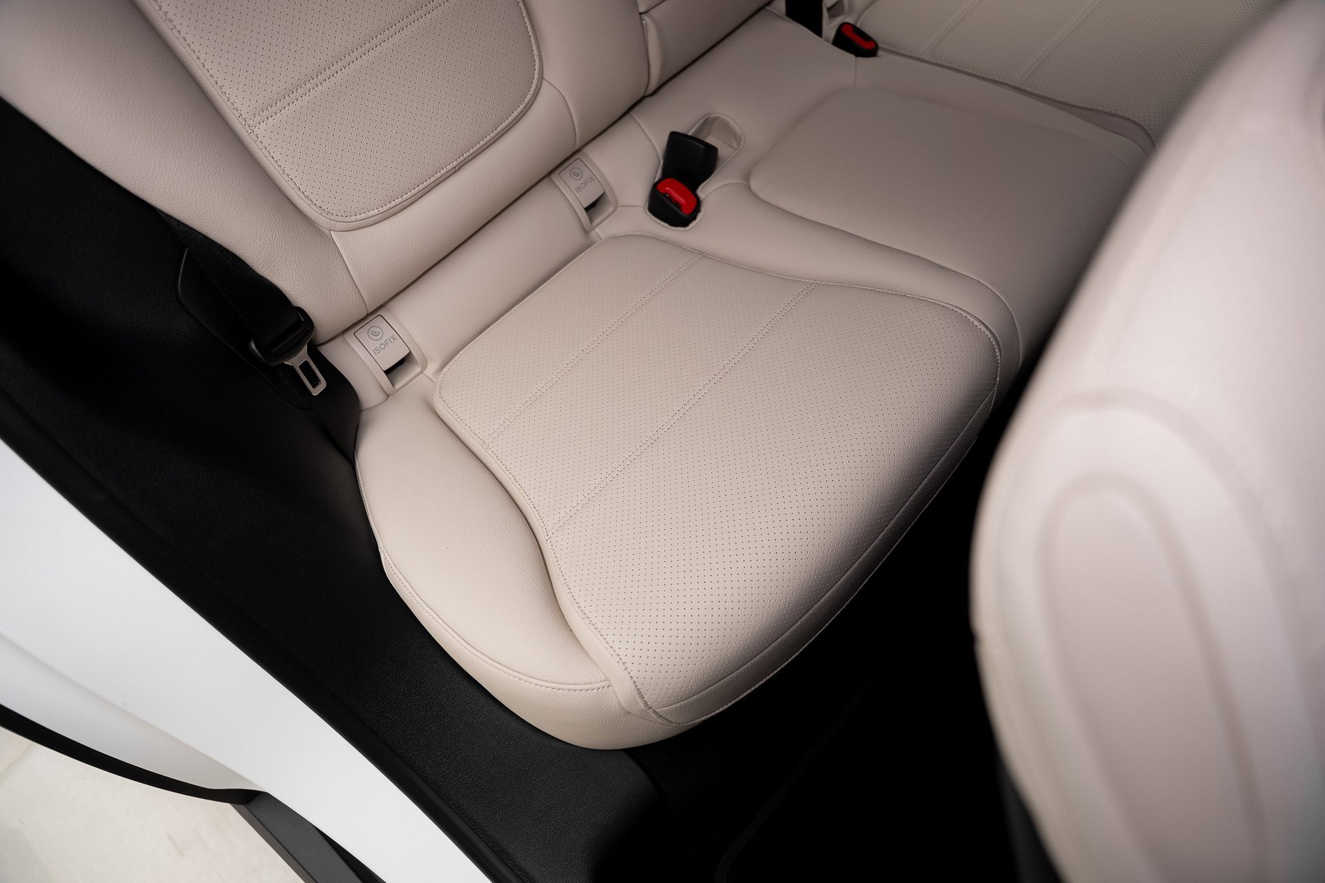 Used 2025 Mercedes-Benz GLC 350e 4MATIC image 64