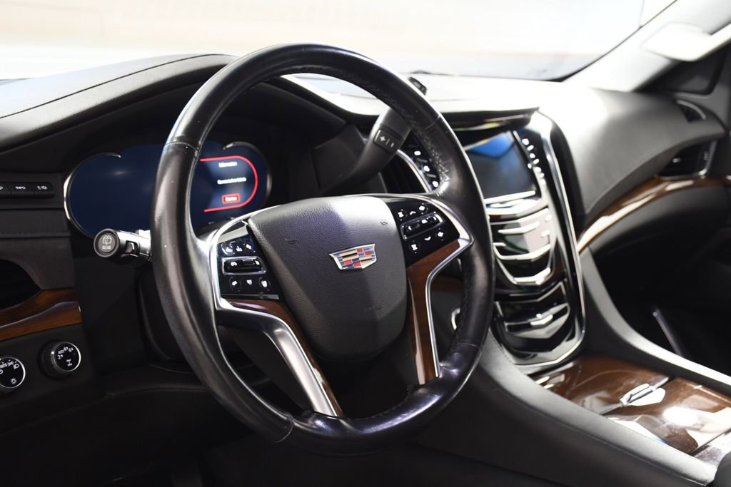 Used 2017 Cadillac Escalade Luxury image 13
