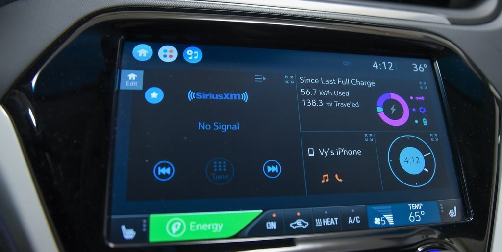 Used 2019 Chevrolet Bolt Premier w/ Infotainment Package image 18