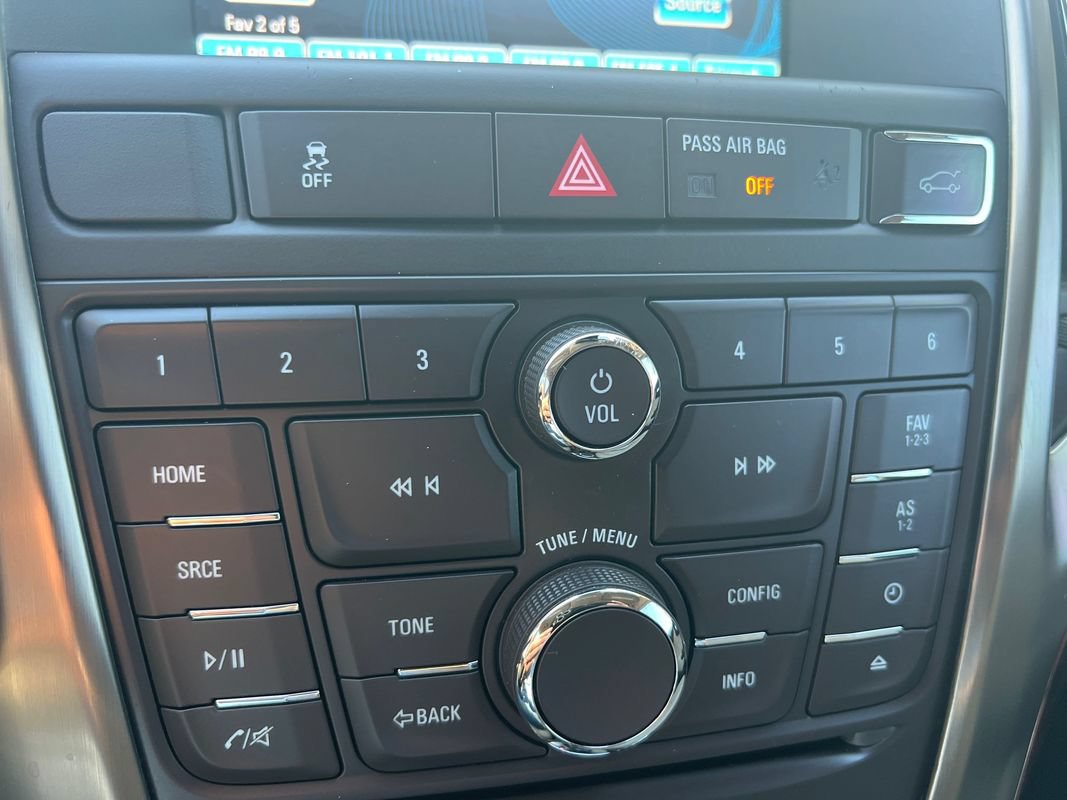 Used 2013 Buick Verano Convenience FWD image 17