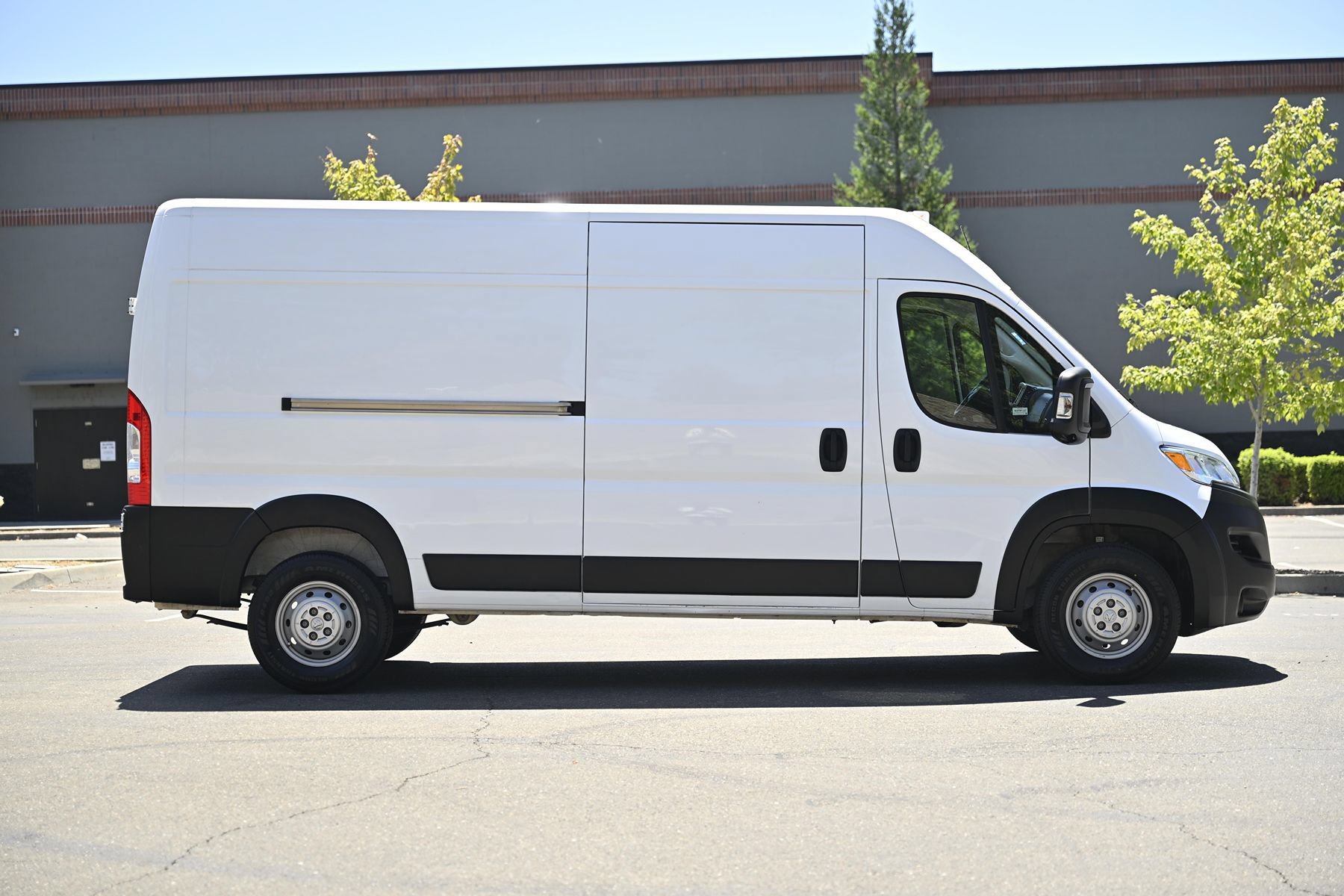 Used 2023 RAM ProMaster 2500 FWD image 4