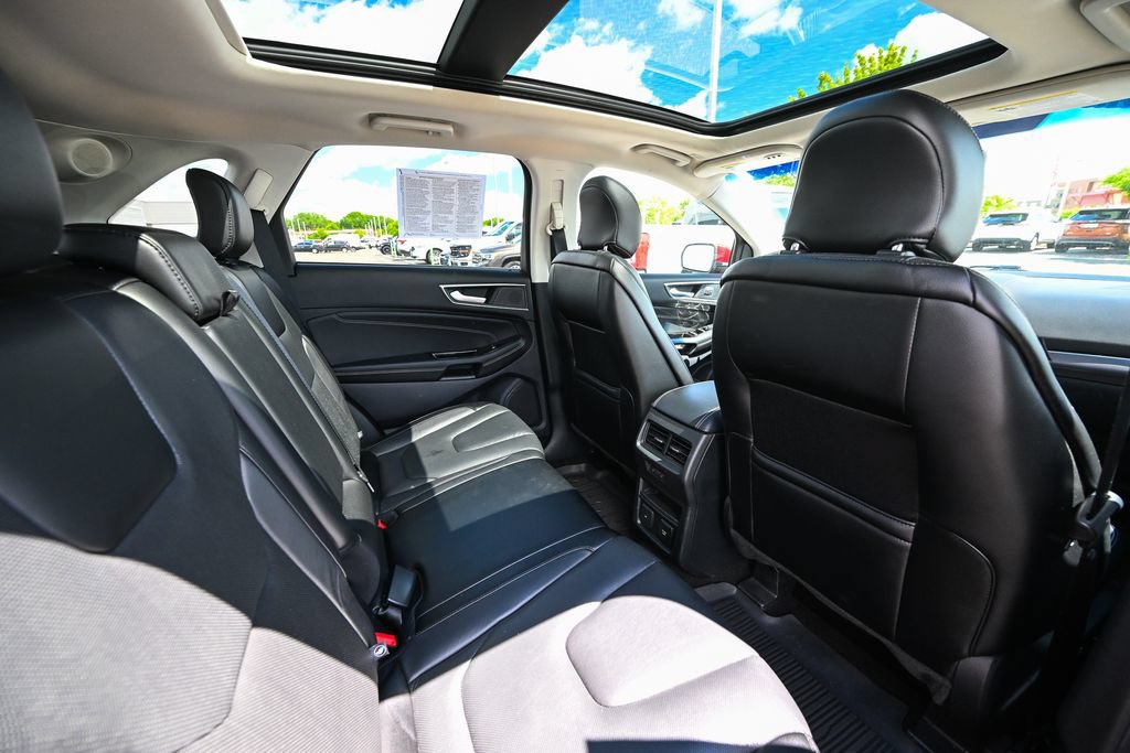 Certified 2019 Ford Edge Titanium w/ Equipment Group 301A AWD/4WD image 28