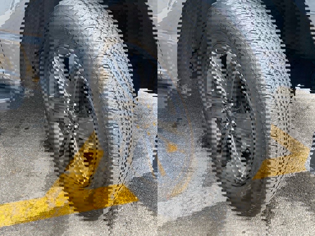 Used 2023 Ford F150 Lariat w/ Equipment Group 502A High image 29