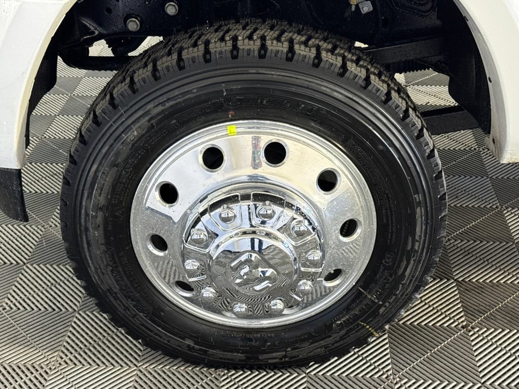 New 2027 RAM 5500 4x4 Crew Cab w/ Laramie Trim Package image 13