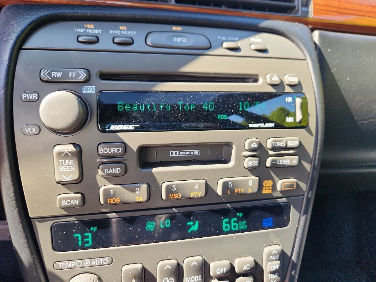 Used 2002 Cadillac Eldorado Touring w/ Preffered Equipment Group image 18