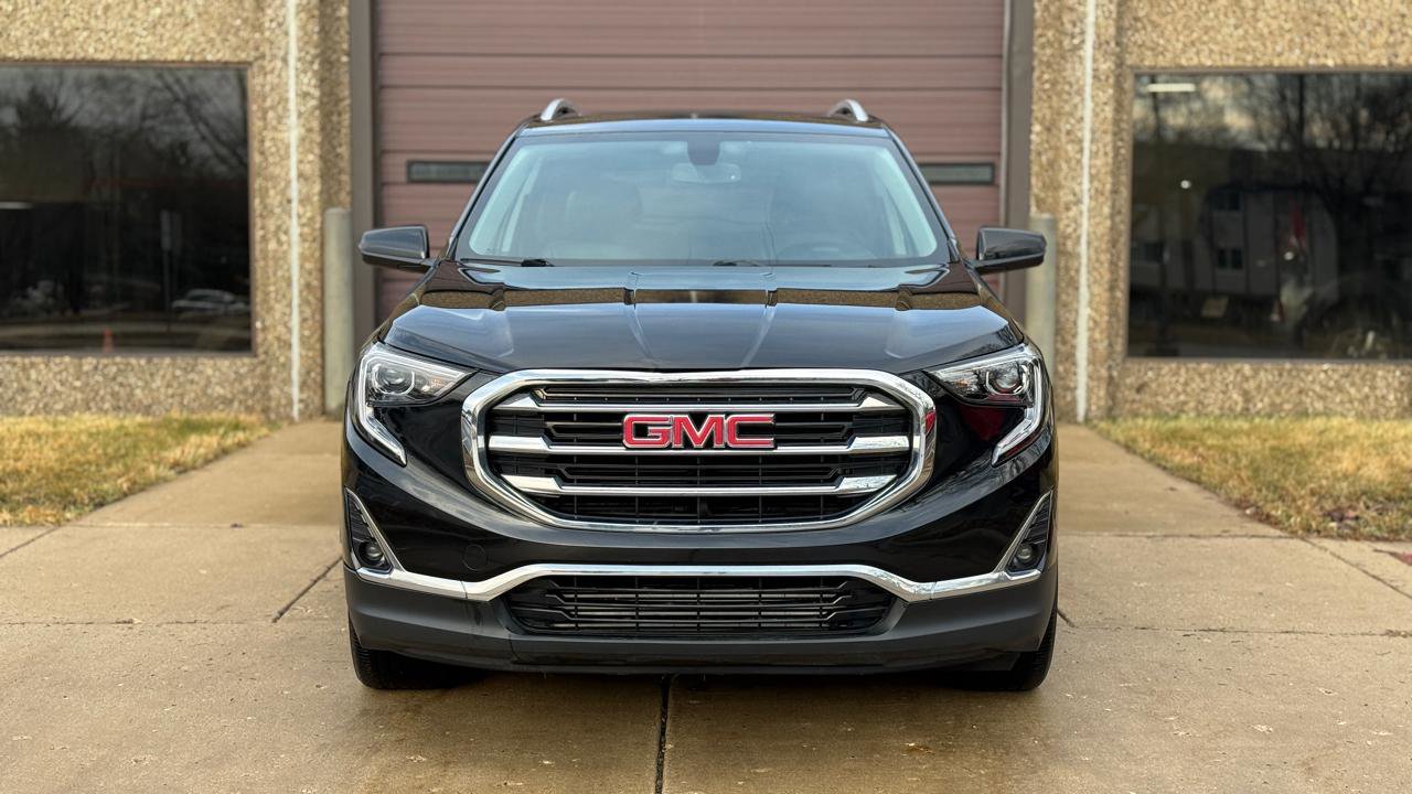 Used 2018 GMC Terrain SLT image 2