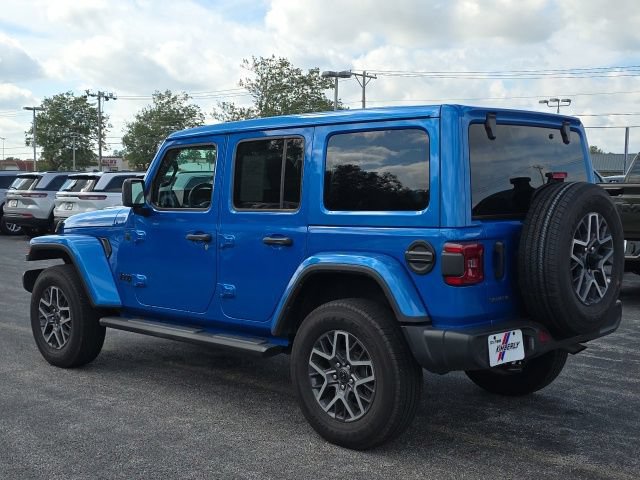 Used 2025 Jeep Wrangler Unlimited Sahara w/ Safety Group AWD/4WD image 3