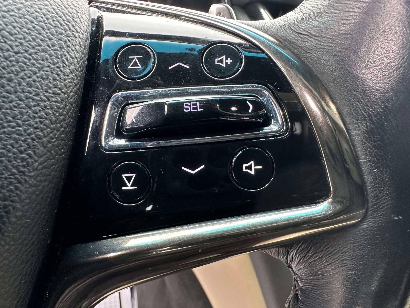 Used 2019 Cadillac CTS Luxury image 18