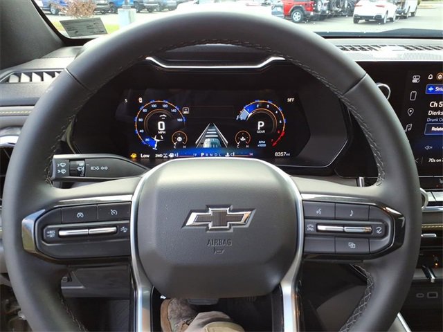 Used 2024 Chevrolet Colorado ZR2 w/ Technology Package image 17