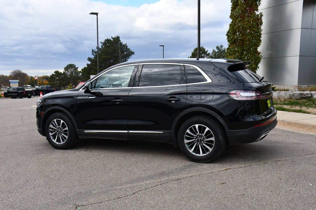 Used 2022 Lincoln Nautilus AWD w/ Premium Package image 3
