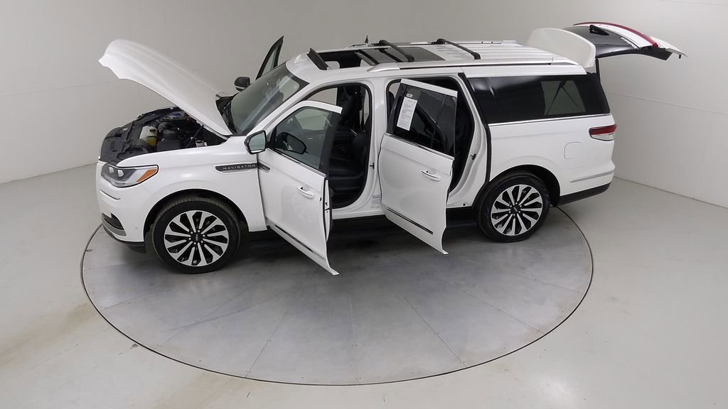 Used 2023 Lincoln Navigator L Reserve w/ Equipment Group 201A image 59