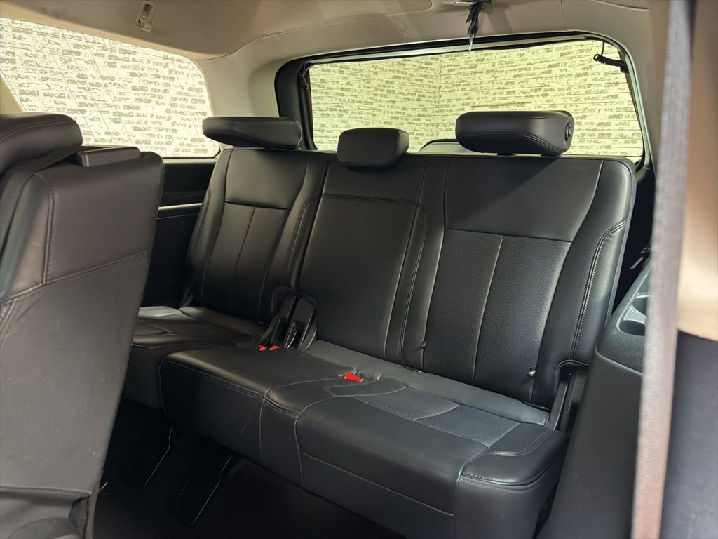 Used 2024 Ford Expedition XLT image 15